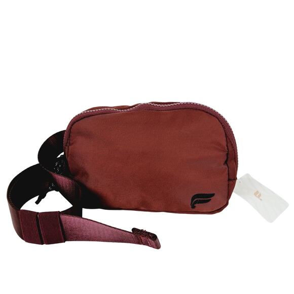 Fabletics The Belt Bag In Merlot NWT Water Resistant Crossbody Waist Bag - Picture 2 of 6